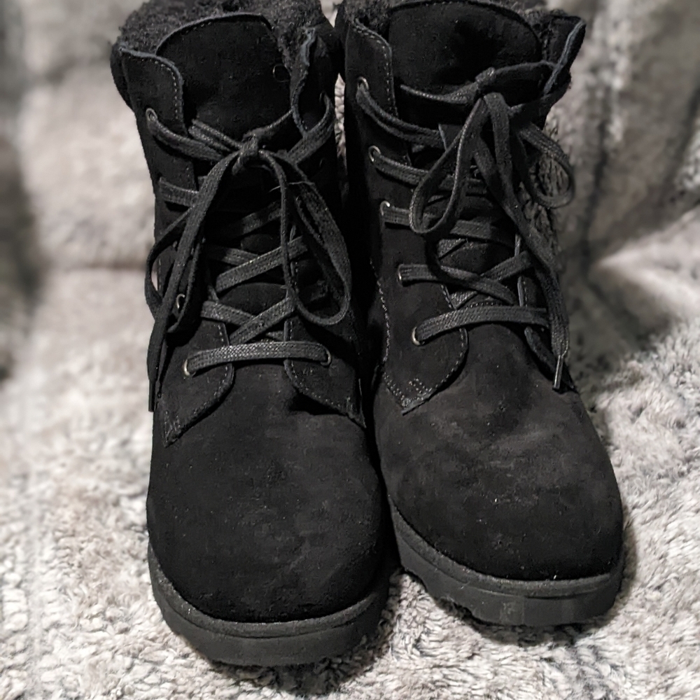 Bearpaw Phoebe Black Wedge hiker boots Woman's size 9 - Picture 3 of 7